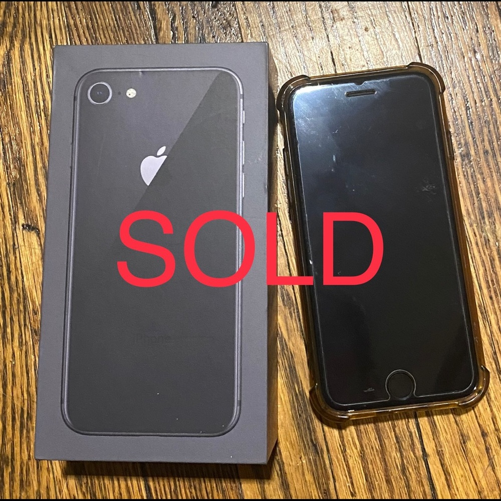 Selling my iPhone 8 64gb JetBlack
